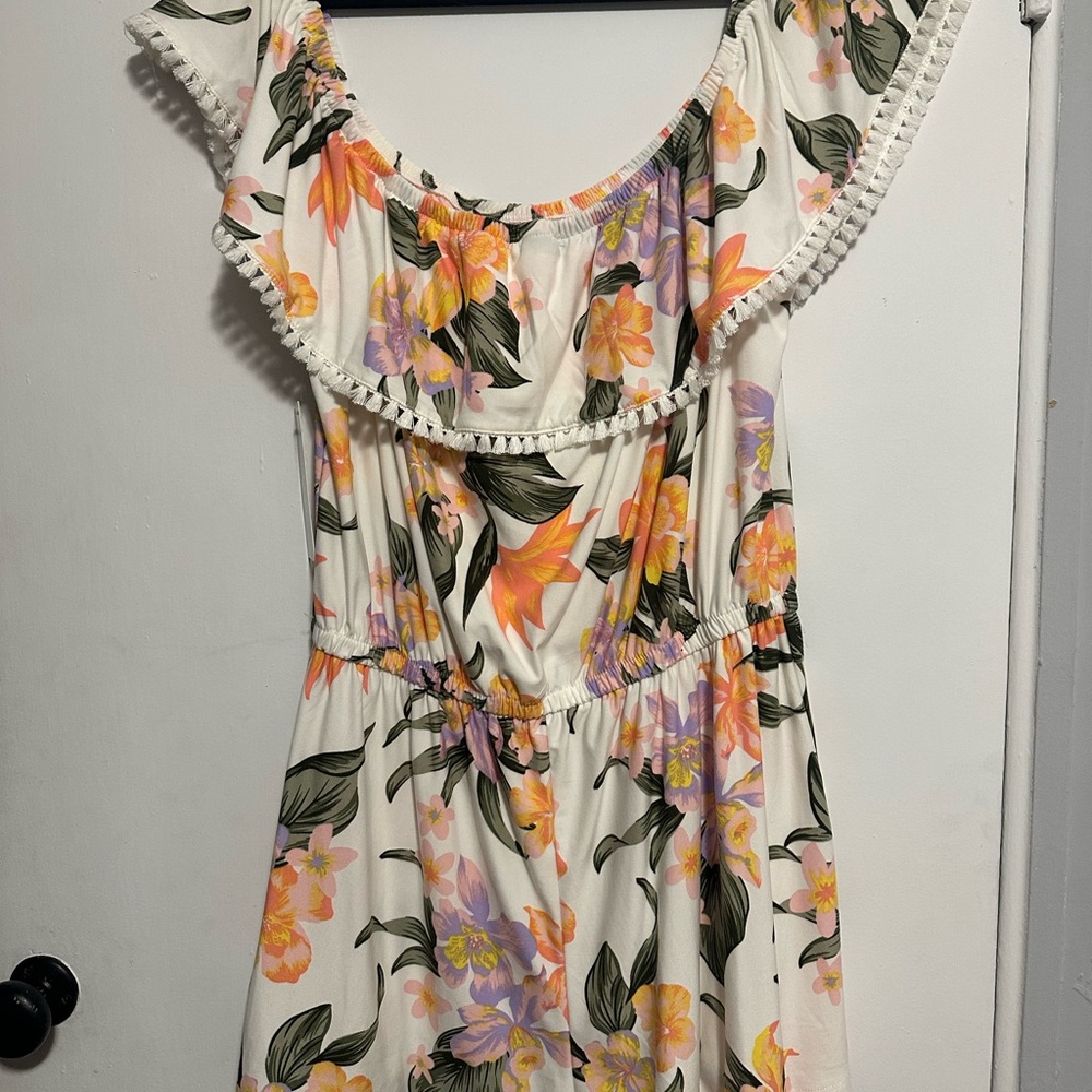 NWT Floral Ruffle Romper - Picture 2 of 6